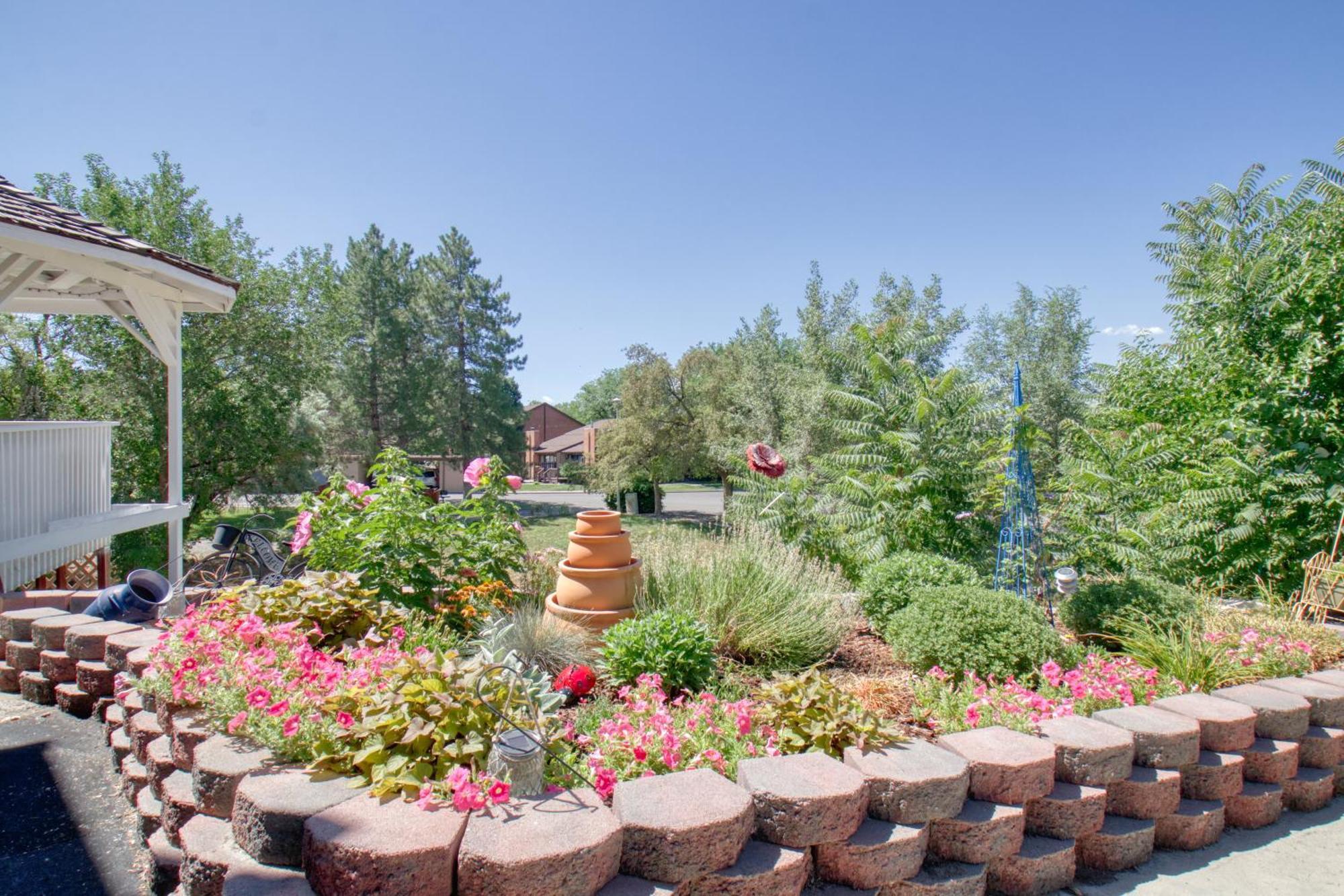 Castle Creek Manor Bed & Breakfast Grand Junction Exterior photo